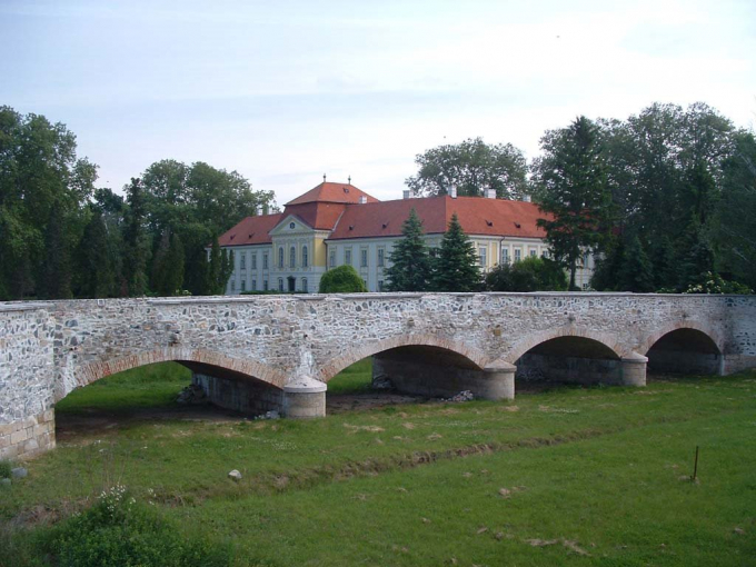 Hatamov-híd (Öreg-híd, Kő-híd)